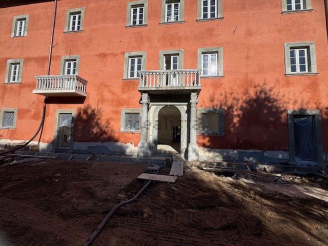 Appartamento in vendita di 275 m² in Via Ombrosa