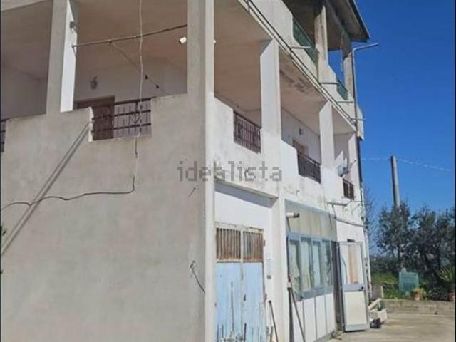 Appartamento in vendita di 275 m² in Contrada Ributtini