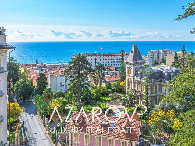 Appartamento in vendita di 275 m² in Corso degli Inglesi, 393