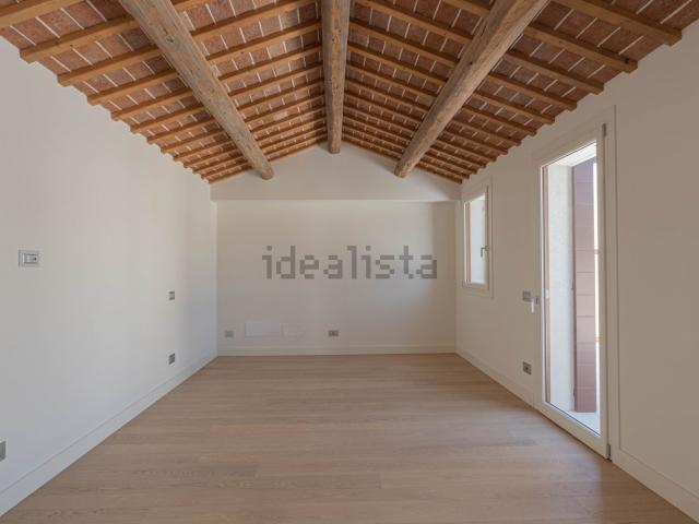 Appartamento in vendita di 277 m² in Via del Santo