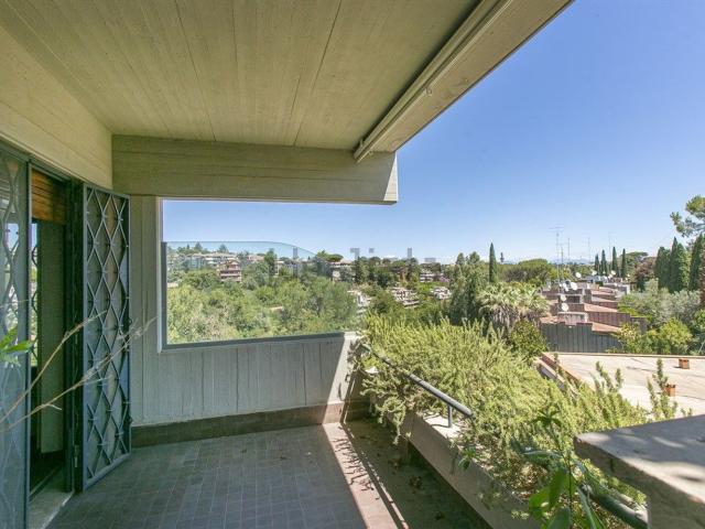 Appartamento in vendita di 279 m² in Via della Camilluccia
