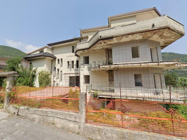 Appartamento in vendita di 279 m² in Via Nazionale, 3