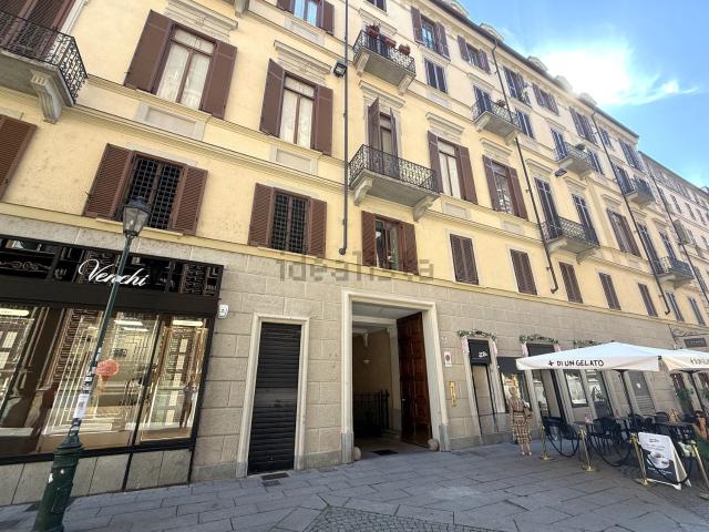 Appartamento in vendita di 280 m² in Via Cesare Battisti, 7