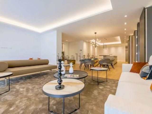 Appartamento in vendita di 280 m² in Via Borromei, 7