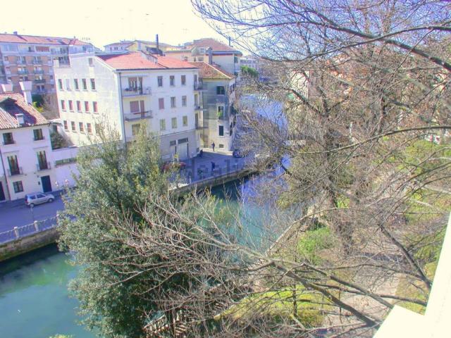Appartamento in vendita di 280 m² in Via Giuseppe Toniolo, 5