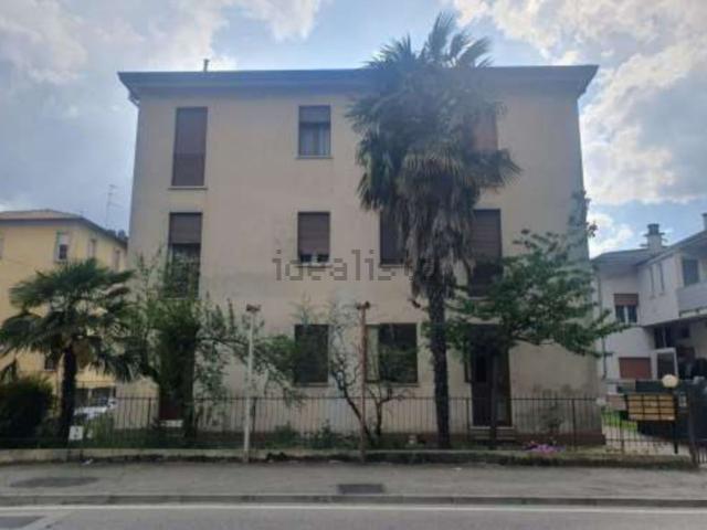 Appartamento in vendita di 280 m² in Via Dante di Nanni