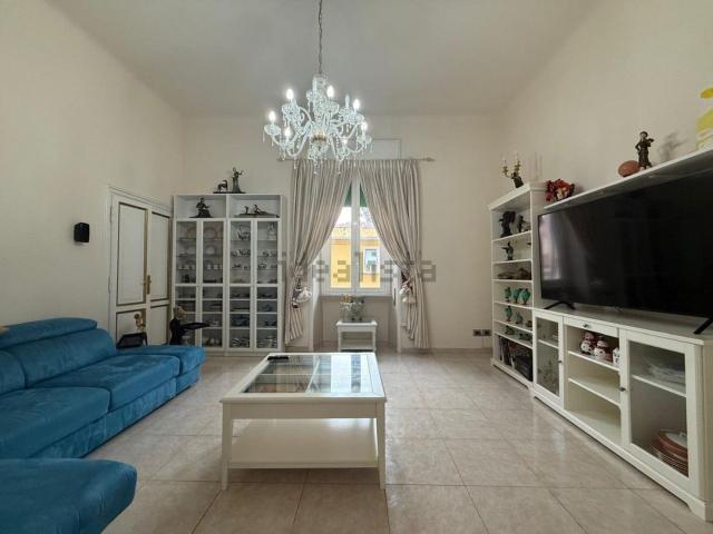 Appartamento in vendita di 280 m² in Via della Vittoria