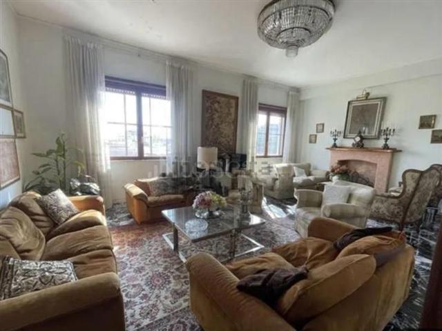 Appartamento in vendita di 280 m² in Via Emanuele Filiberto