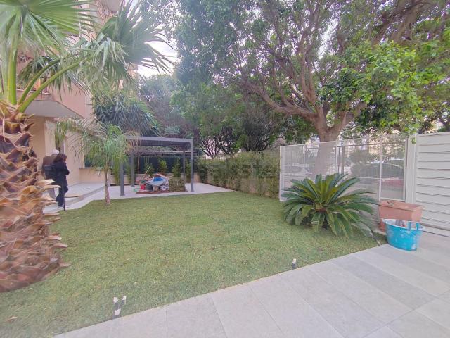 Appartamento in vendita di 280 m² in Via Ottorino Respighi, 2