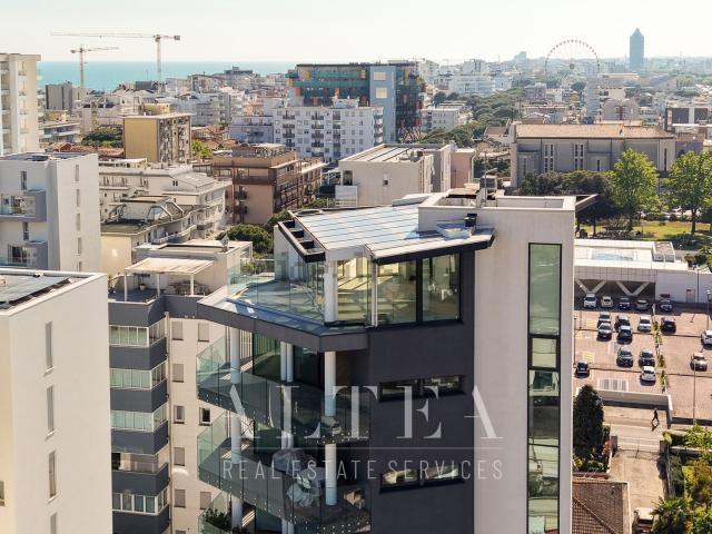 Appartamento in vendita di 275 m² in Via Monaco, 1