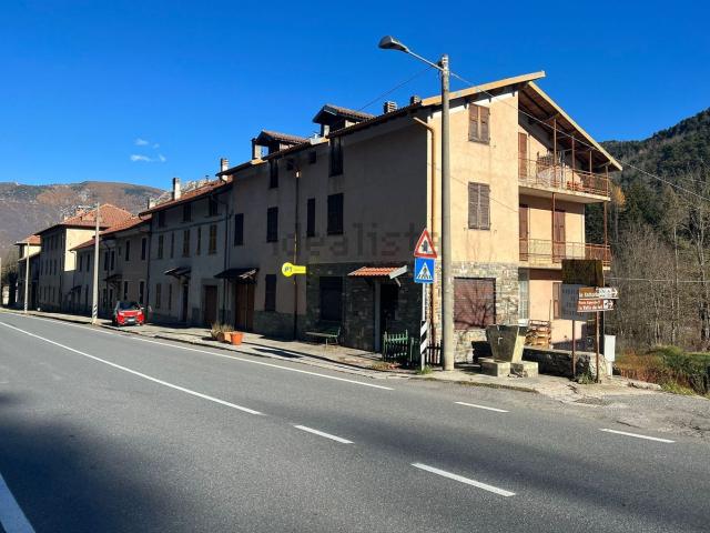 Appartamento in vendita di 280 m² in Via Nazionale