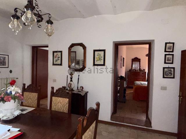 Appartamento in vendita di 280 m² in Via Sant&apos Angelo