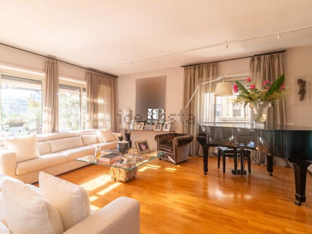Appartamento in vendita di 280 m² in Via Pieve di Cadore