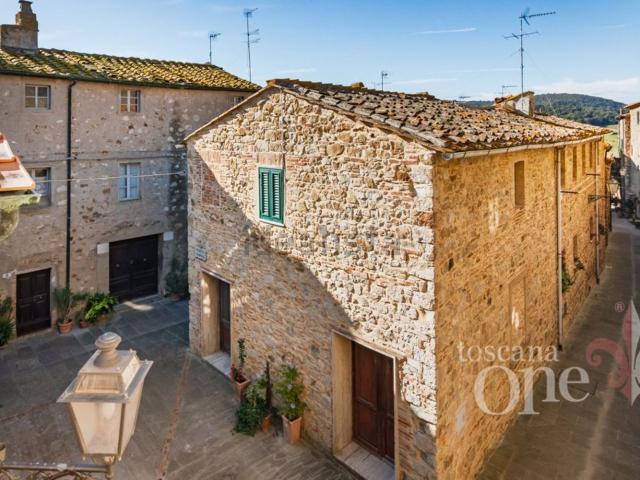 Appartamento in vendita di 280 m² in Via Umberto primo
