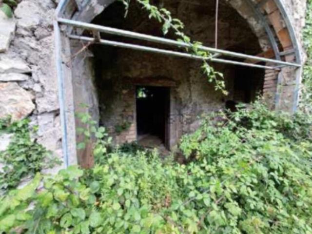 Appartamento in vendita di 280 m² in Strada Statale 3