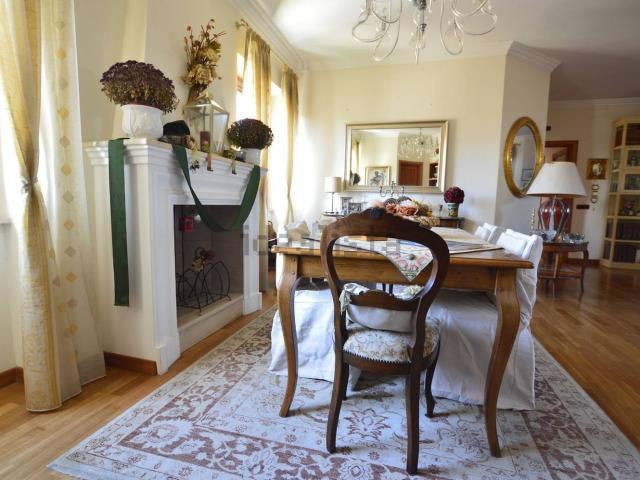 Appartamento in vendita di 281 m² in Via Macomer, 17