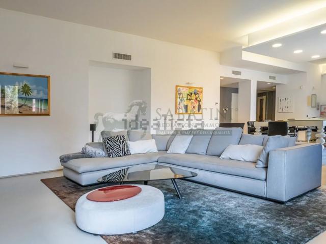 Appartamento in vendita di 281 m² in Via Patroclo, 19