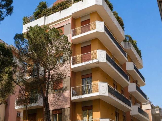 Appartamento in vendita di 282 m² in Via Benedetto Croce, 190