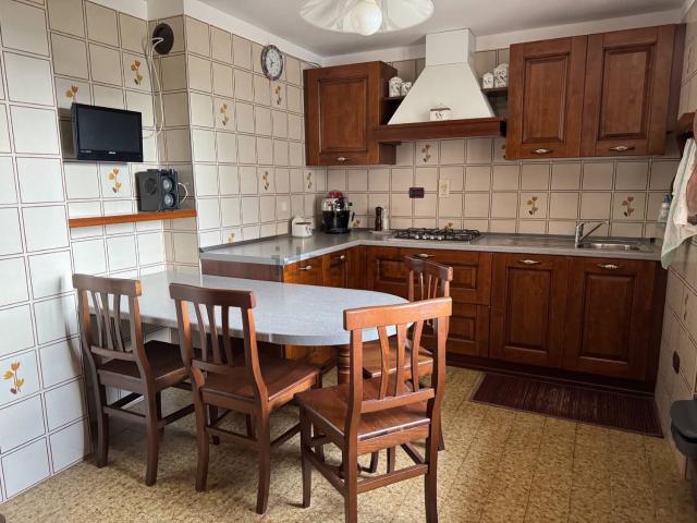 Appartamento in vendita di 282 m² in Via delle Ortensie
