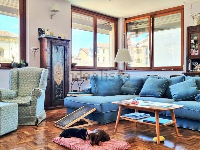 Appartamento in vendita di 282 m² in Via Sant&apos Orsola
