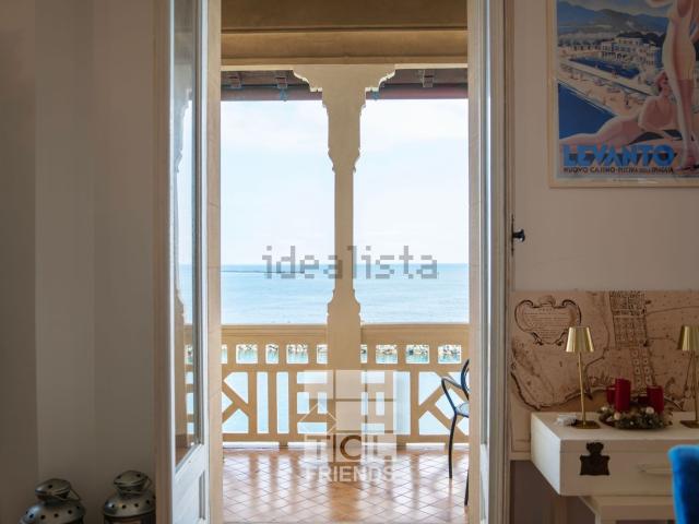 Appartamento in vendita di 282 m² in Via Pegli, 6