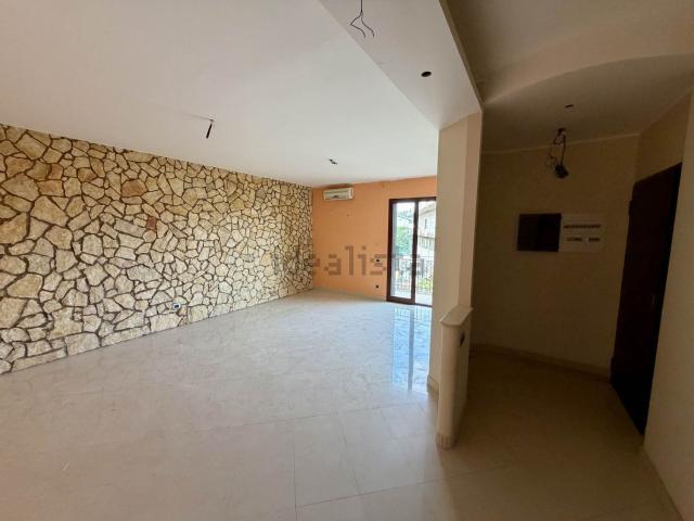 Appartamento in vendita di 283 m² in Via dei Caduti in Russia, 7