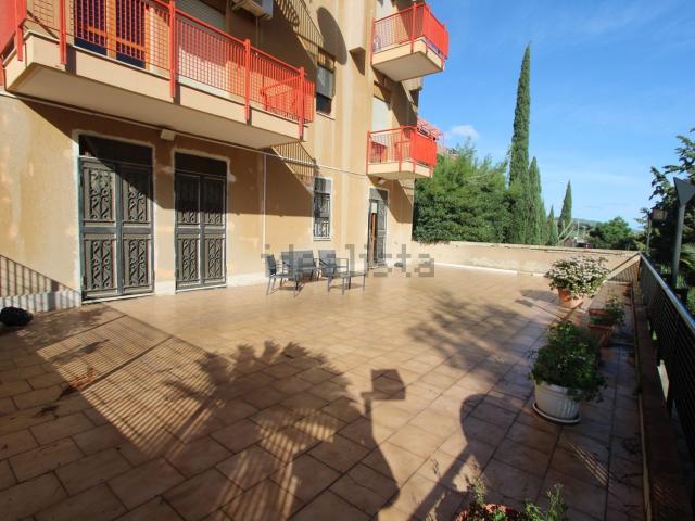 Appartamento in vendita di 283 m² in Salita Villa Contino, 38