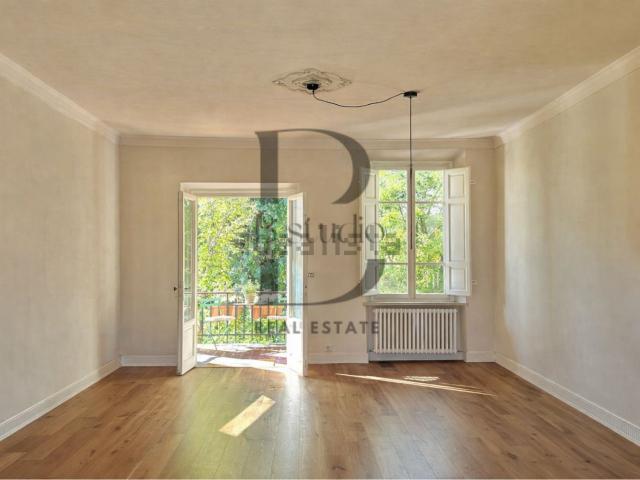 Appartamento in vendita di 284 m² in Via di Tiglio, 420