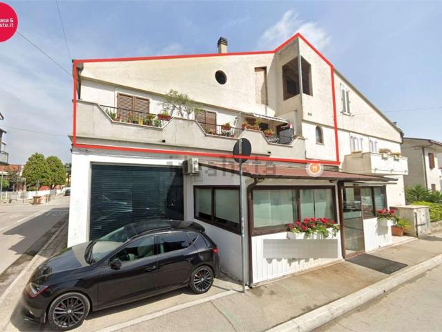 Appartamento in vendita di 284 m² in Via Fratelli Bandiera, 67