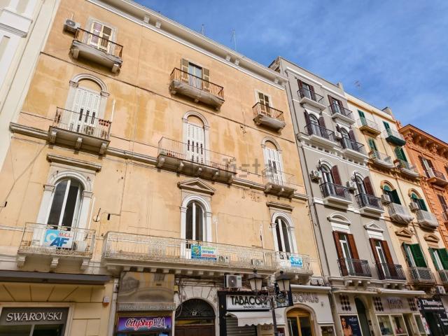 Appartamento in vendita di 284 m² in Via Niccolò Tommaso d&apos Aquino, 75