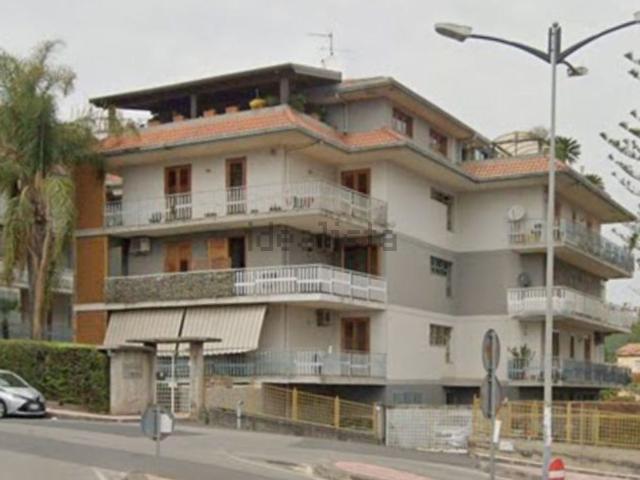 Appartamento in vendita di 284 m² in Via Teocrito, 5