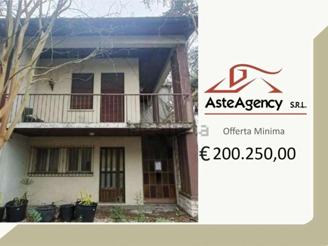 Appartamento in vendita di 284 m² in Viale Paola Frassinetti, 33