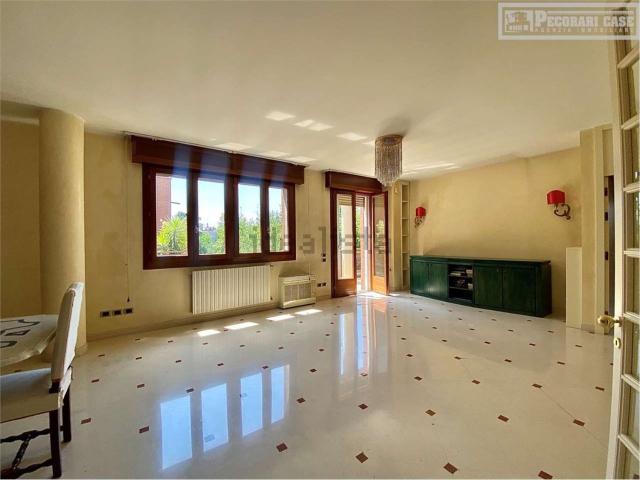 Appartamento in vendita di 285 m² in Via Aroldo Bonzagni