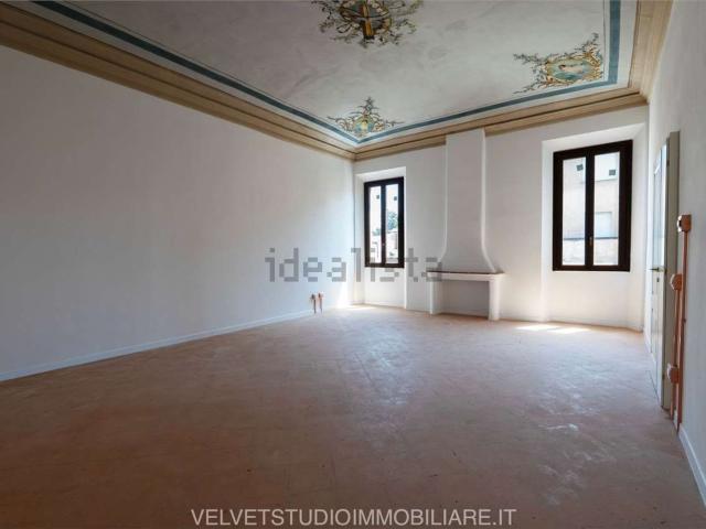 Appartamento in vendita di 285 m² in Via Giacomo Matteotti, 30