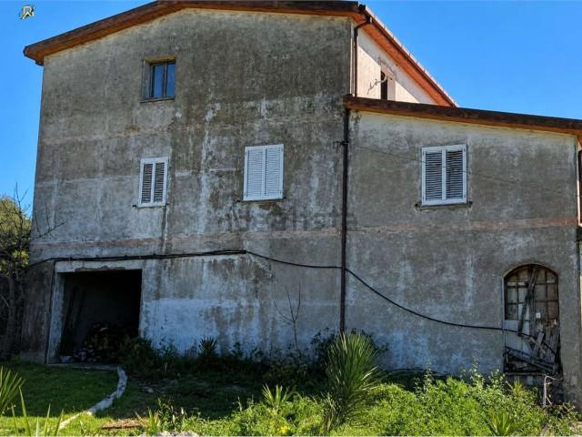 Appartamento in vendita di 285 m² in Via Fois