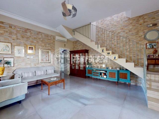 Appartamento in vendita di 285 m² in Via Porta Carrese San Girolamo, 23