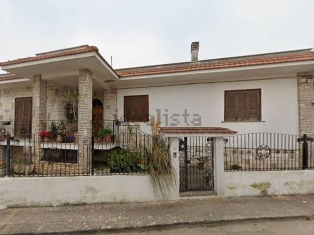 Appartamento in vendita di 285 m² in Via Trento, 70