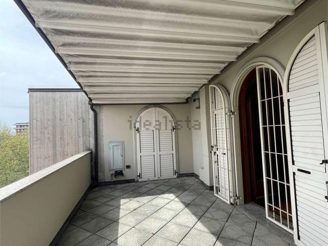 Appartamento in vendita di 285 m² in Viale Giovanni Amendola