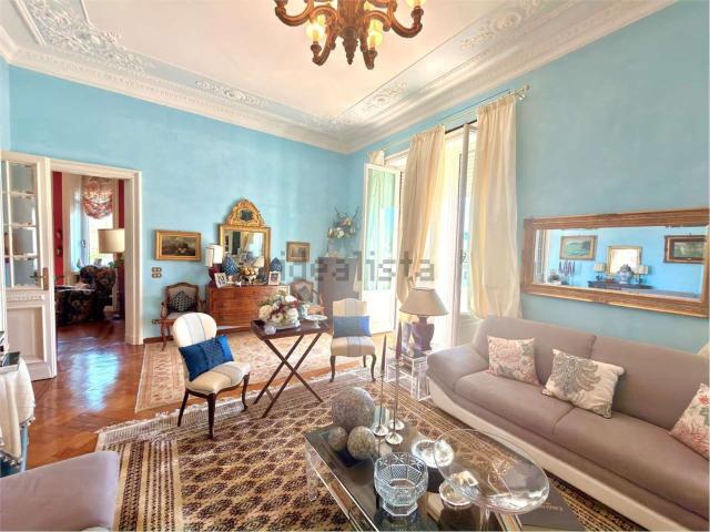 Appartamento in vendita di 286 m² in Piazza Corvetto
