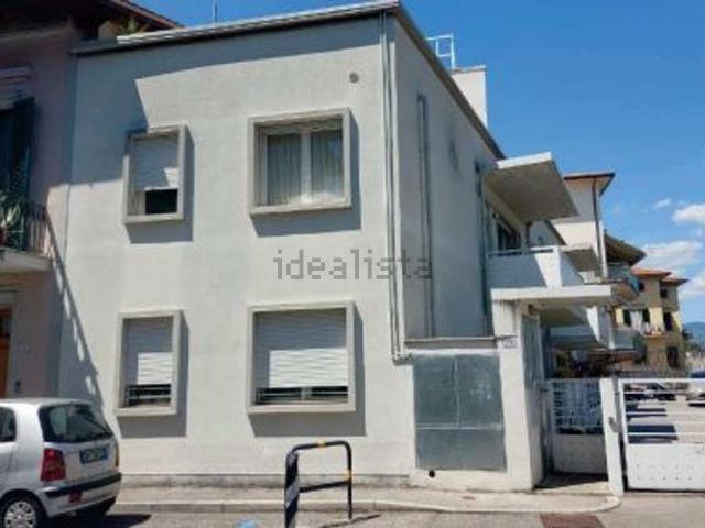 Appartamento in vendita di 288 m² in Via Andrea della Robbia, 17