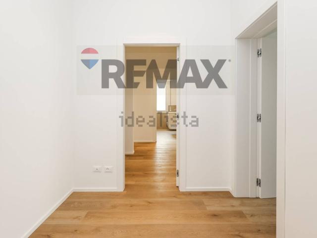 Appartamento in vendita di 288 m² in Via Albania, 5