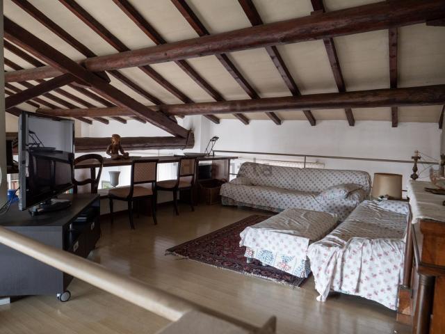 Appartamento in vendita di 288 m² in Via Giuseppe Mazzini