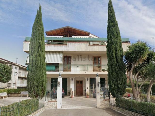 Appartamento in vendita di 288 m² in Via Guarnaccia, 55
