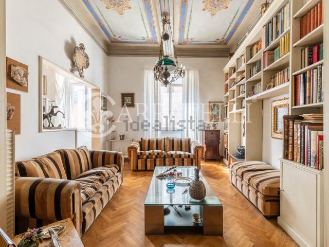 Appartamento in vendita di 288 m² in Via di Voltaia Nel Corso