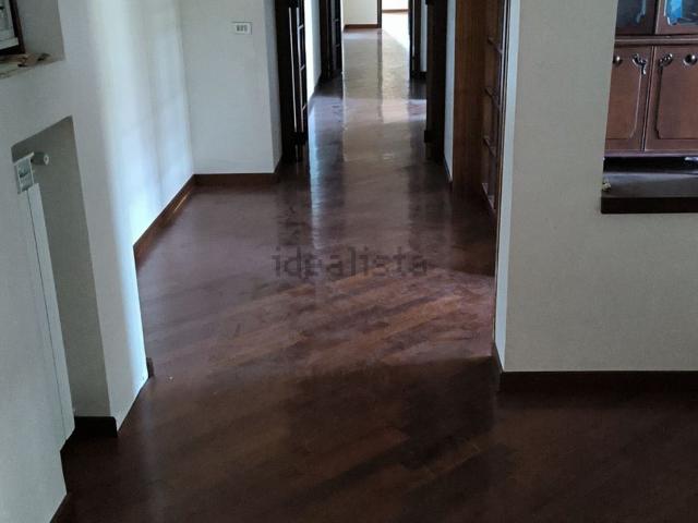 Appartamento in vendita di 288 m² in Via Edoardo Nicolardi, 230