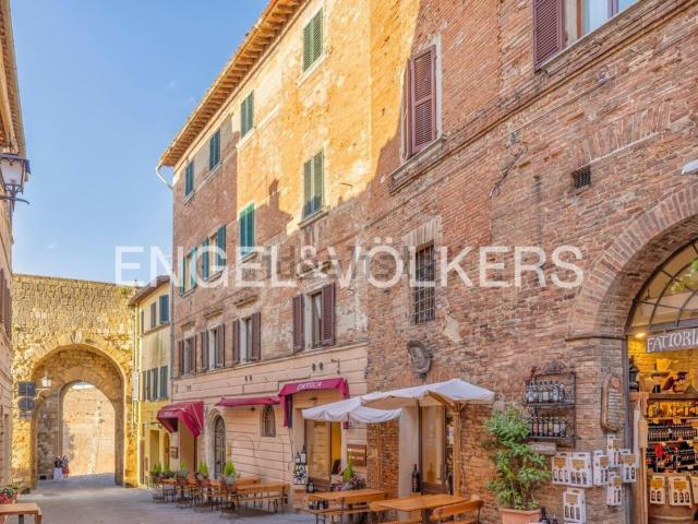 Appartamento in vendita di 288 m² in Piazza Savonarola