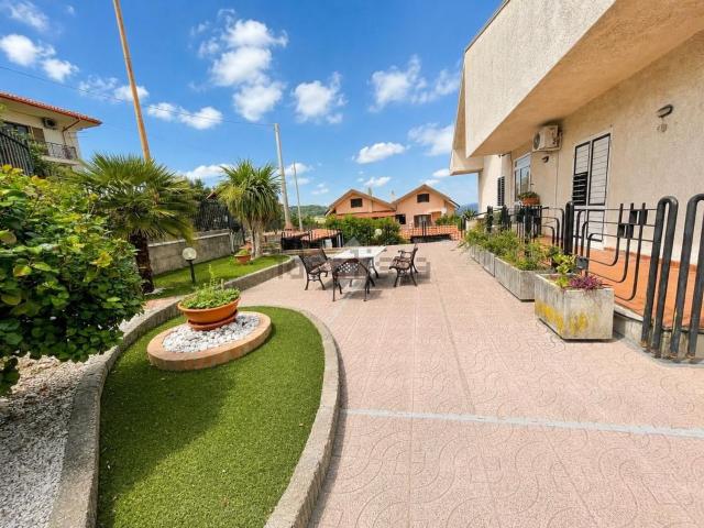 Appartamento in vendita di 289 m² in Via Leonardo da Vinci, 25