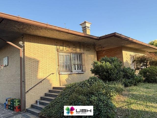 Appartamento in vendita di 289 m² in Via Prealpi, 10