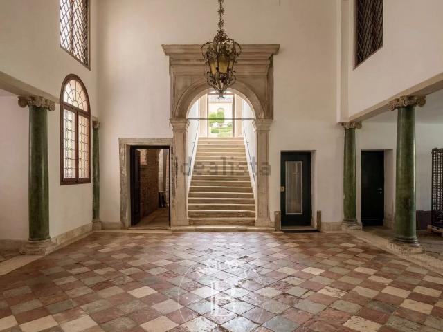Appartamento in vendita di 290 m²