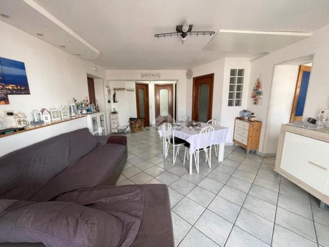 Appartamento in vendita di 290 m² in Via Cimitero, 9